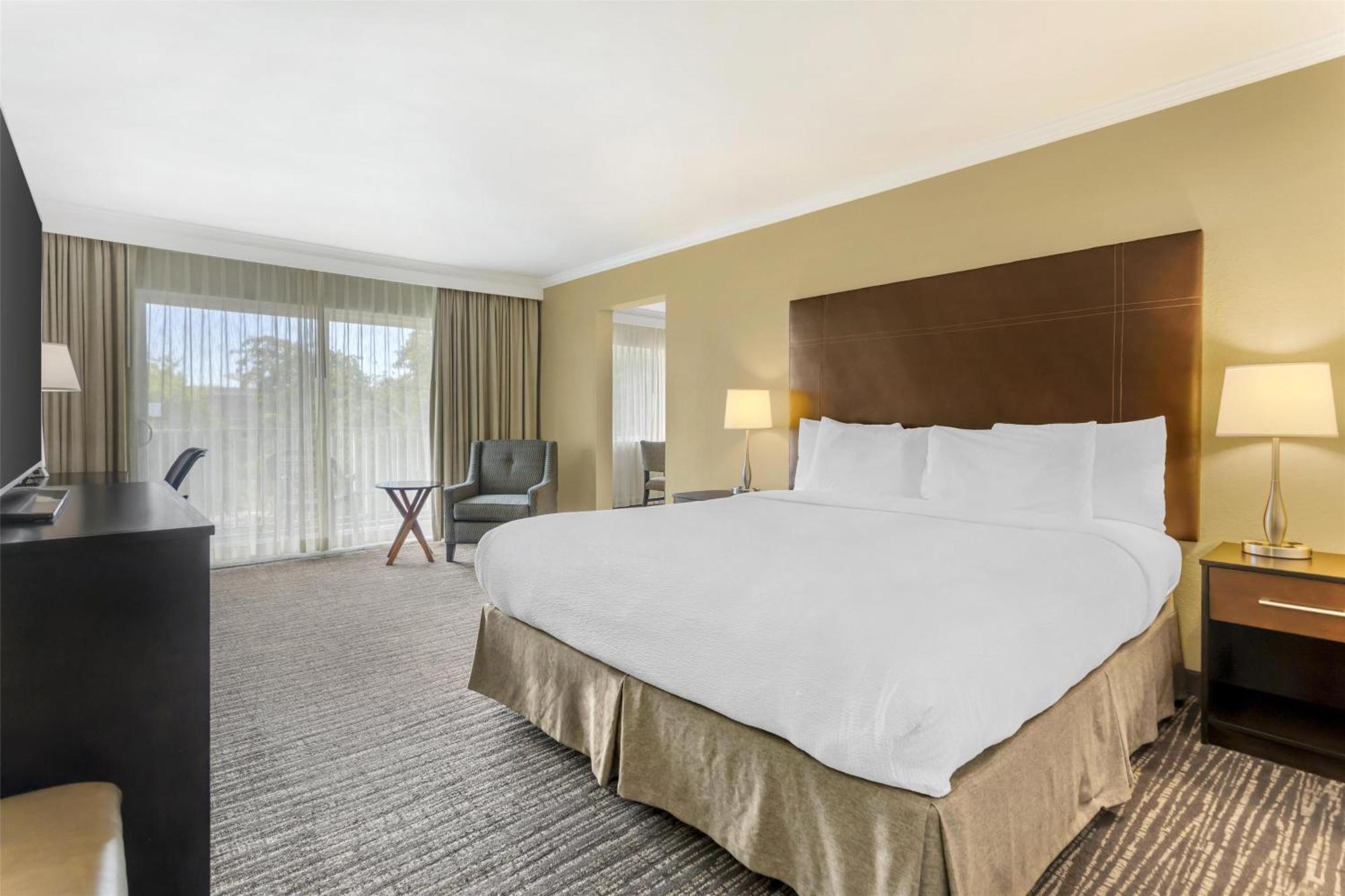 Two Room Suite King Bed,1717019159:JPEG